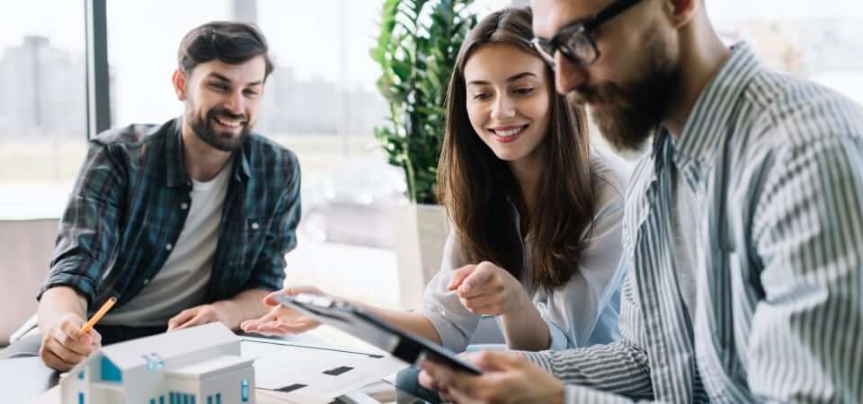 l'équipe de l'agence Mercom Transactions